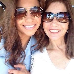 Meet your Posher, Chloe