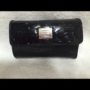 Liz Claiborne wallet