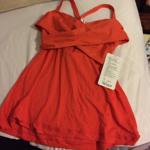 Lululemon tank