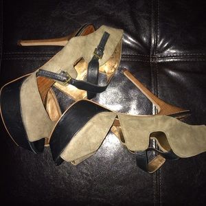 Sam Edelman- Black and Olive platform sandals