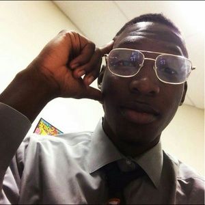 Meet your Posher, Akin