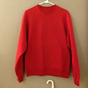 Red sweater! ❤️🍎🌹🍎🍒❤️🔴❌