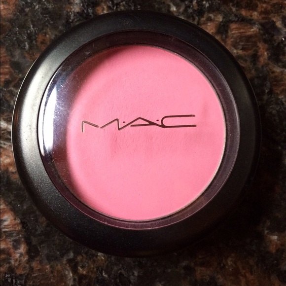 MAC pink swoon blush