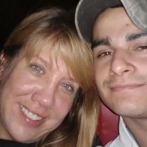 Meet your Posher, Leslie