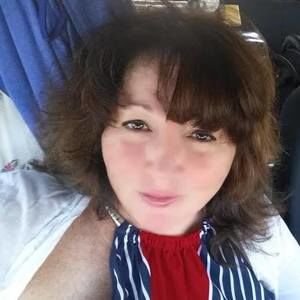 Meet your Posher, Mia