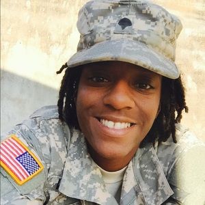 Meet your Posher, Collisha