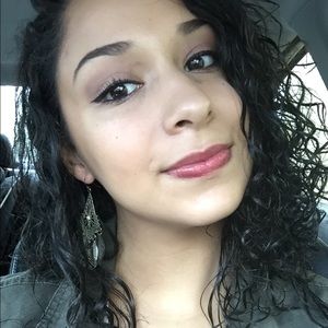 Meet your Posher, Karla