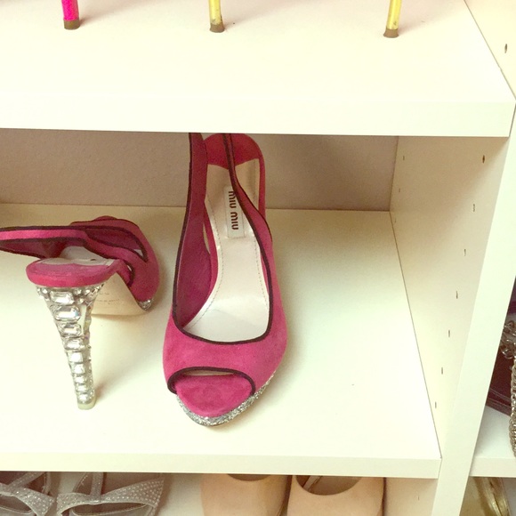 Miu Miu suede pumps! Never worn.