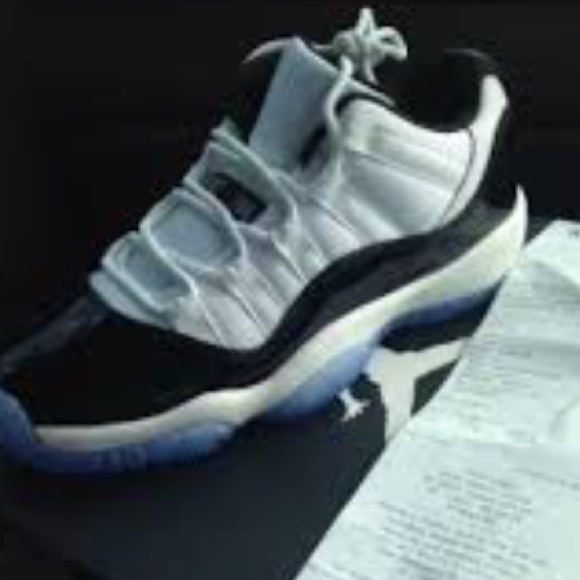 Jordan 11 low - Picture 3 of 3