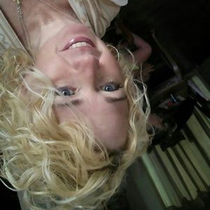 Meet your Posher, Robyn