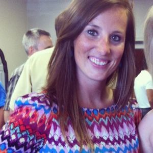 Meet your Posher, Debbie