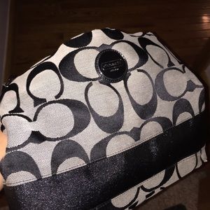 Medium coach cross body