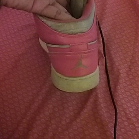 Sneaker - Picture 2 of 4
