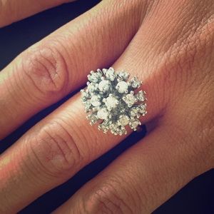 Banana Republic Silver Fireworks Ring 💍