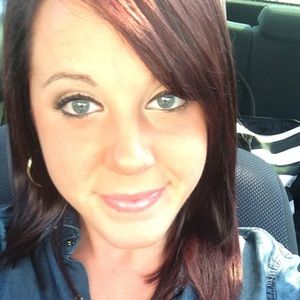 Meet your Posher, Deidre