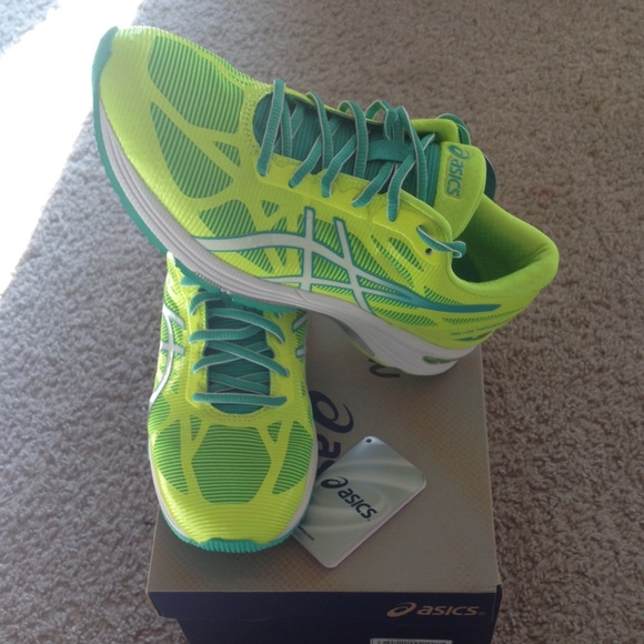 ***SOLD on another site***Asics Gel DS Trainer - Picture 2 of 4