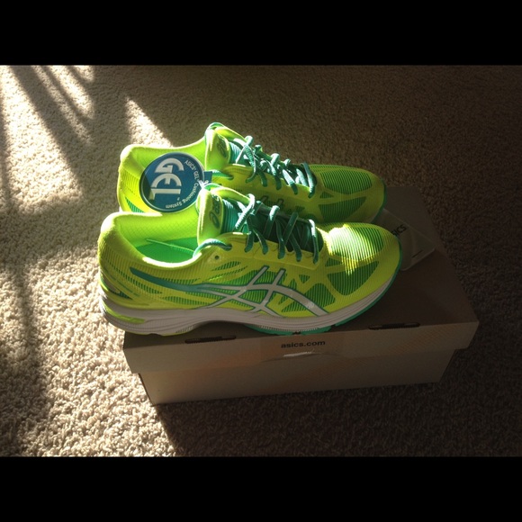 ***SOLD on another site***Asics Gel DS Trainer - Picture 3 of 4