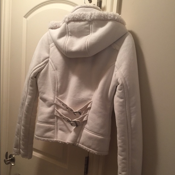 Guess coat - Picture 3 of 3