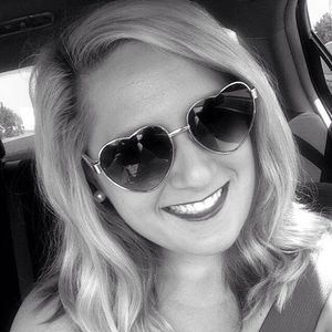 Meet your Posher, Candice