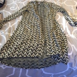 Long sleeve long length printed cardigan sweater