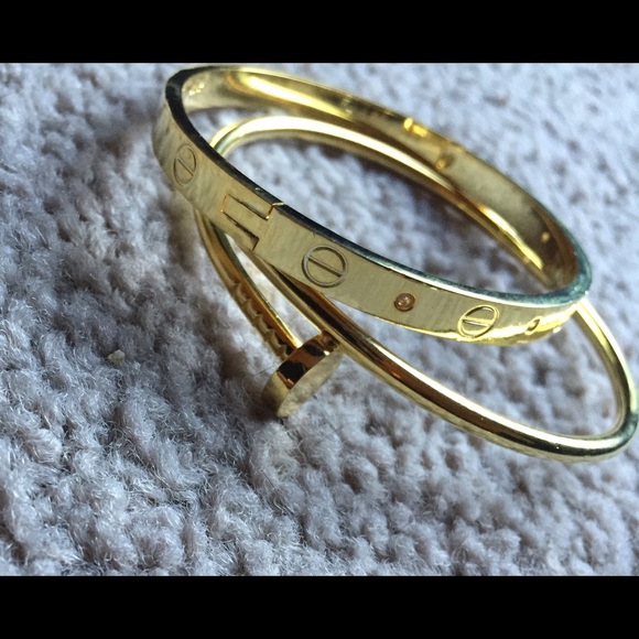 Screw bracelet