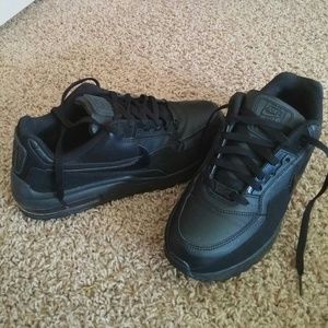Black Nike Air Max
