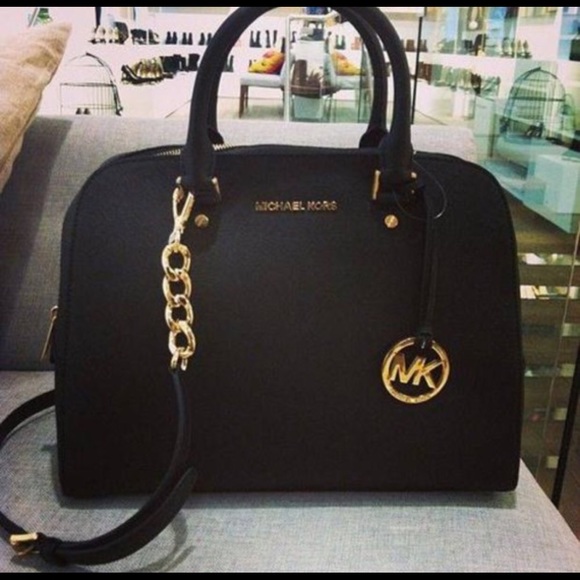 ISO THIS BAG! Who is selling this AUTHENTIC bag?