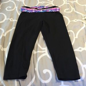 Crop yoga pants