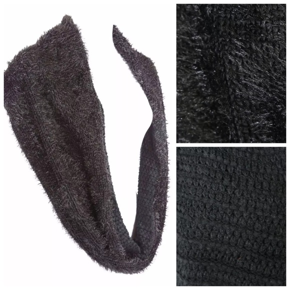 Reversible Black Soft Infinity Scarf - Picture 4 of 4