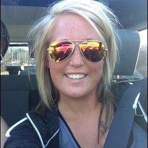 Meet your Posher, Samantha