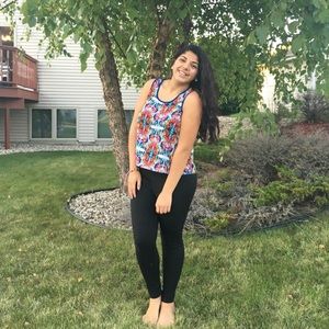 Meet your Posher, Amanie