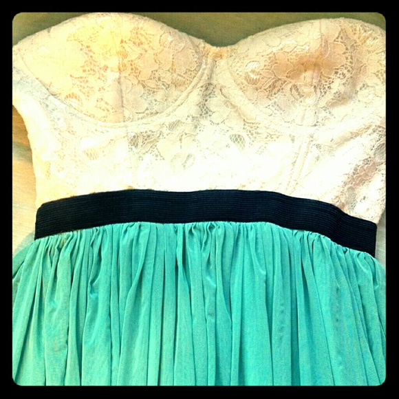 Gorgeous Long Lace Front Blue Gown