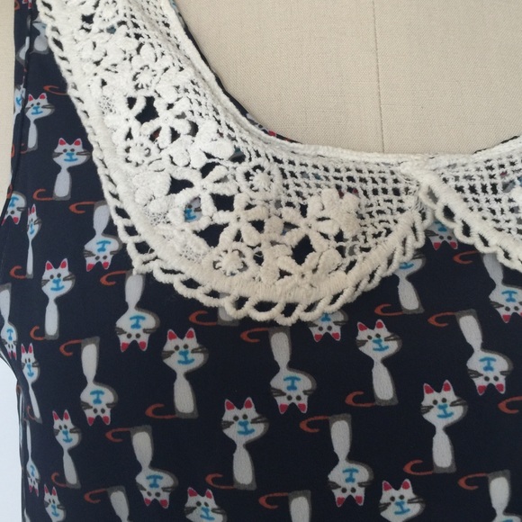 IN BUNDLE Cat Dress w/ Lace Collar - Picture 2 of 4