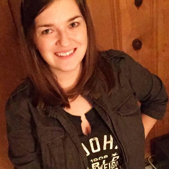Meet your Posher, Erin - Picture 1 of 1