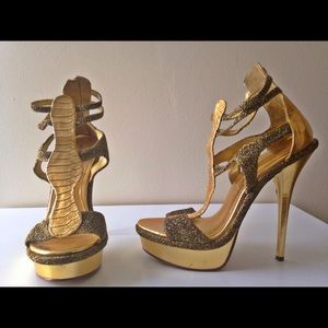 Gold Platform Pump