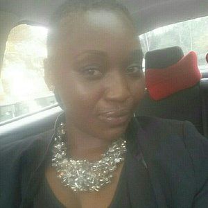 Meet your Posher, Dominique