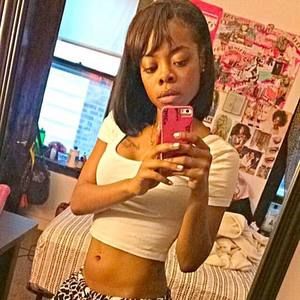 Meet your Posher, Evelyn