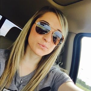 Meet your Posher, Mallory