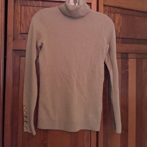 Cashmere by Bloomingdales sweater.