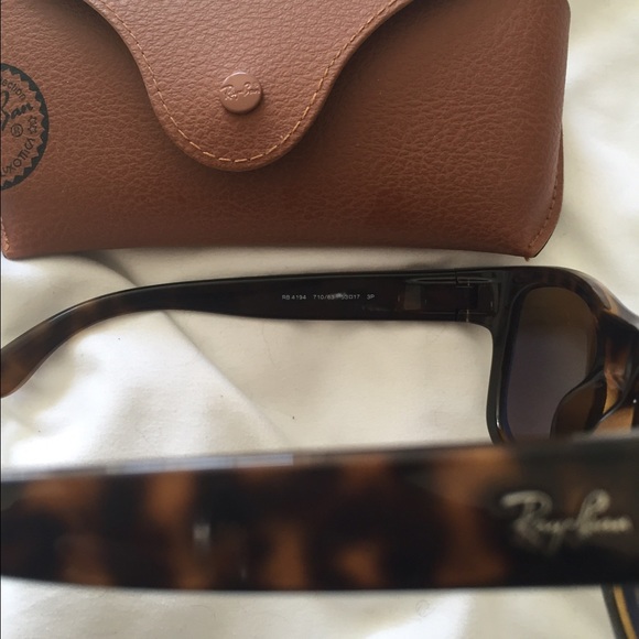 Ray ban polarized wayfarer tortoise sunglasses - Picture 3 of 3