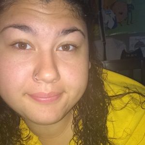 Meet your Posher, Thalia