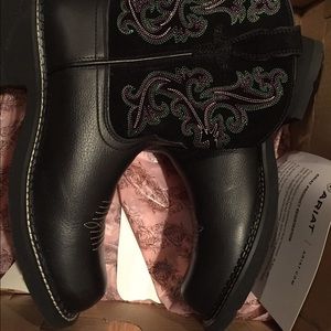 Ariat Fatbaby II 8" Boots size 10
