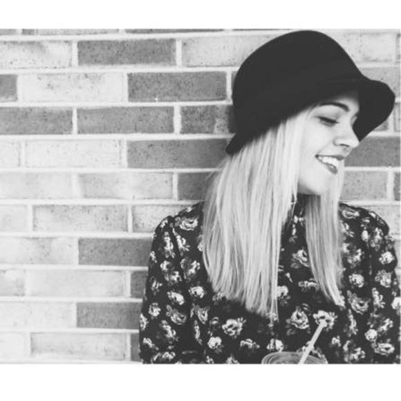 Meet your Posher, Peacelynn - Picture 1 of 1