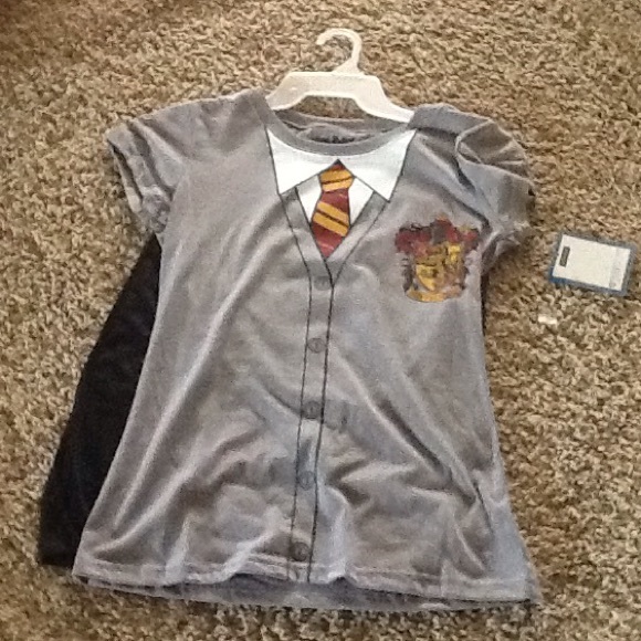 Halloween Costume - Harry Potter shirt with cape