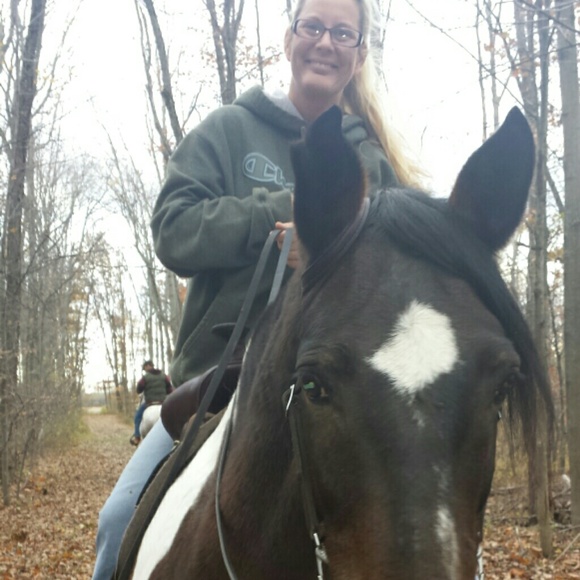 Meet your Posher, Shannon - Picture 3 of 4