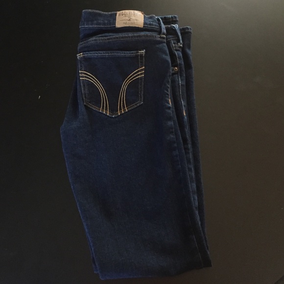 Hollister dark wash skinny jeans