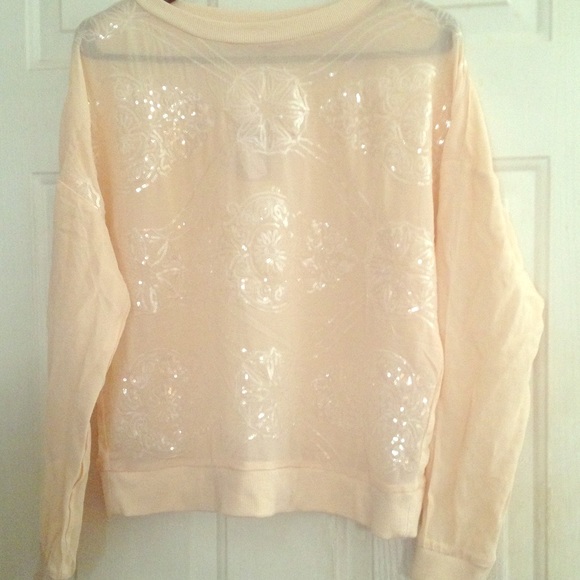 ✨Shiny Forever 21 Peach Sweater Never Worn!!💫