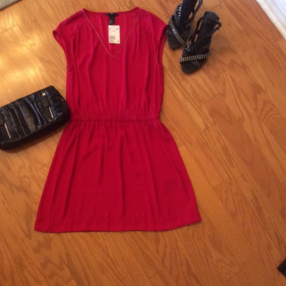 H&M Dresses & Skirts - Little red dress