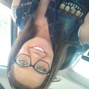 Meet your Posher, Elisabeth