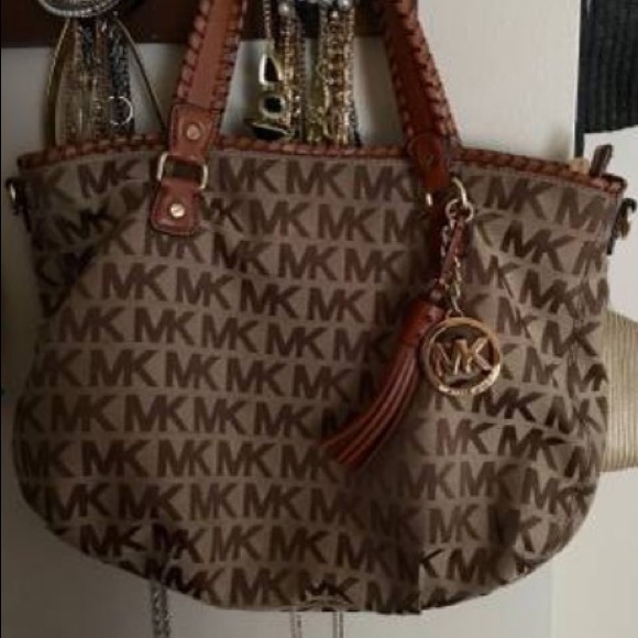 Michael Kors Handbags - Michael Kors large purse
